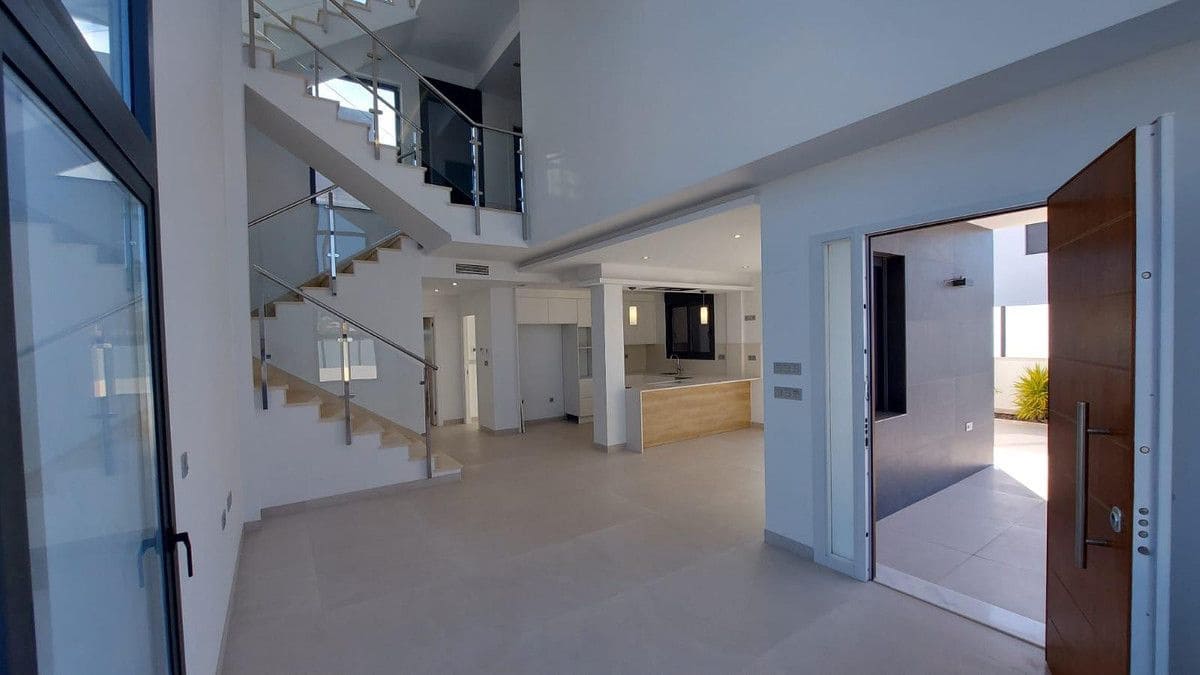 Chalet de 3 habitaciones en La Florida en venta - 650.000 € (Ref: 10017980)
