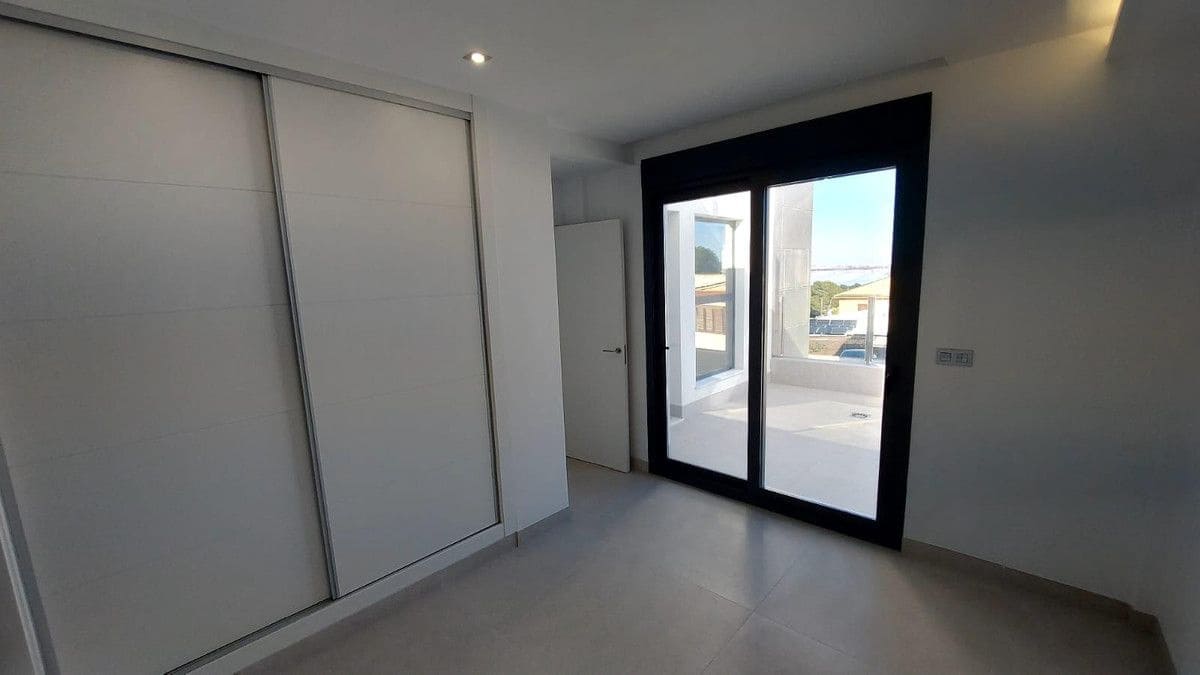 Chalet de 3 habitaciones en La Florida en venta - 650.000 € (Ref: 10017980)