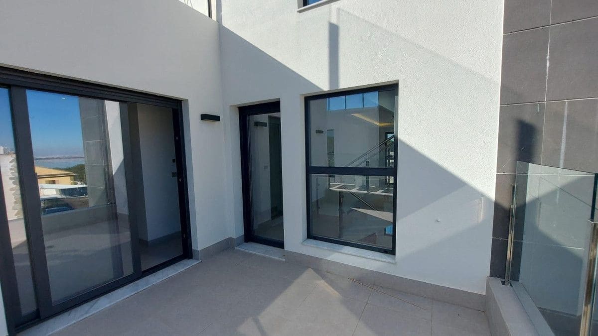Chalet de 3 habitaciones en La Florida en venta - 650.000 € (Ref: 10017980)