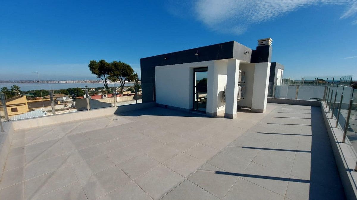 Chalet de 3 habitaciones en La Florida en venta - 650.000 € (Ref: 10017980)