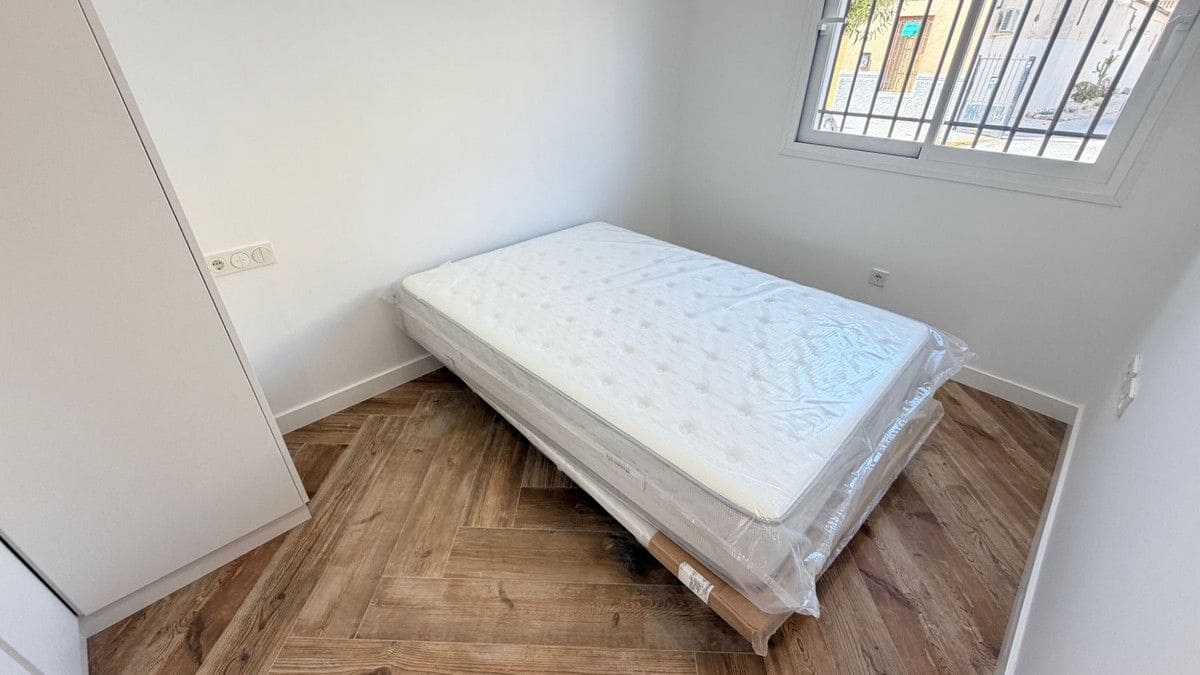 Bungalow de 3 habitaciones en Catral en venta - 250.000 € (Ref: 10017981)
