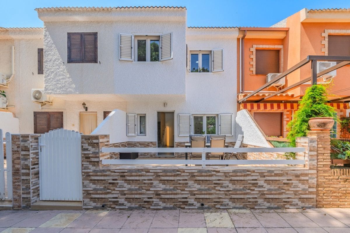 3 bedroom Townhouse for sale in Los Alcazares - € 298,000 (Ref: 10017982)