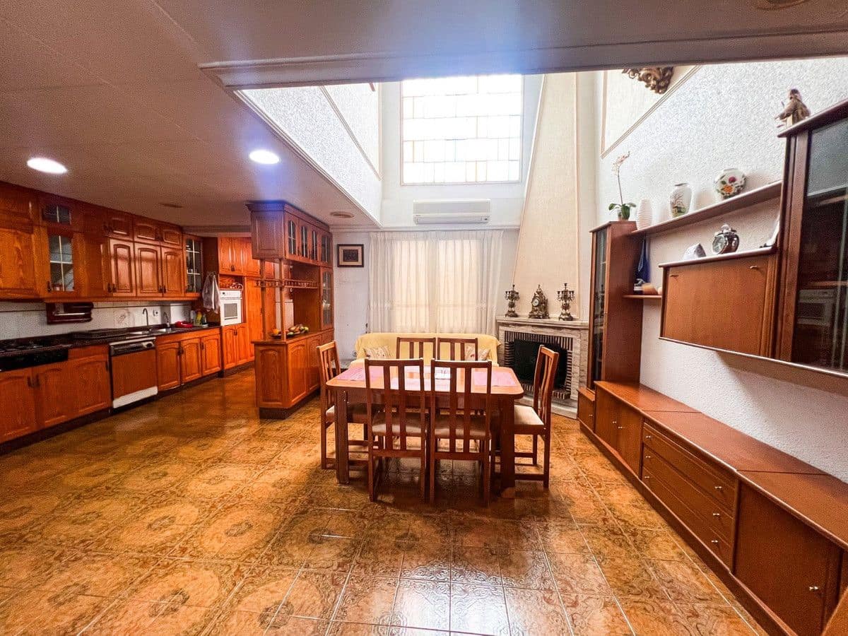 5 slaapkamer Appartement te koop in Guardamar del Segura - € 380.000 (Ref: 10017983)