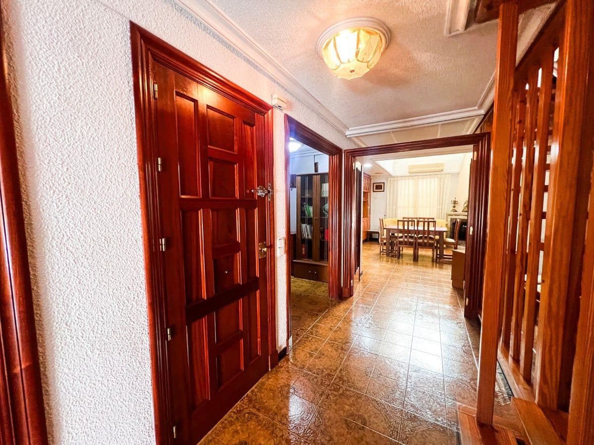5 slaapkamer Appartement te koop in Guardamar del Segura - € 380.000 (Ref: 10017983)