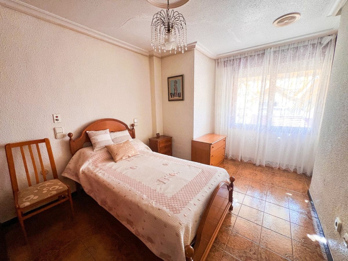 5 slaapkamer Appartement te koop in Guardamar del Segura - € 380.000 (Ref: 10017983)