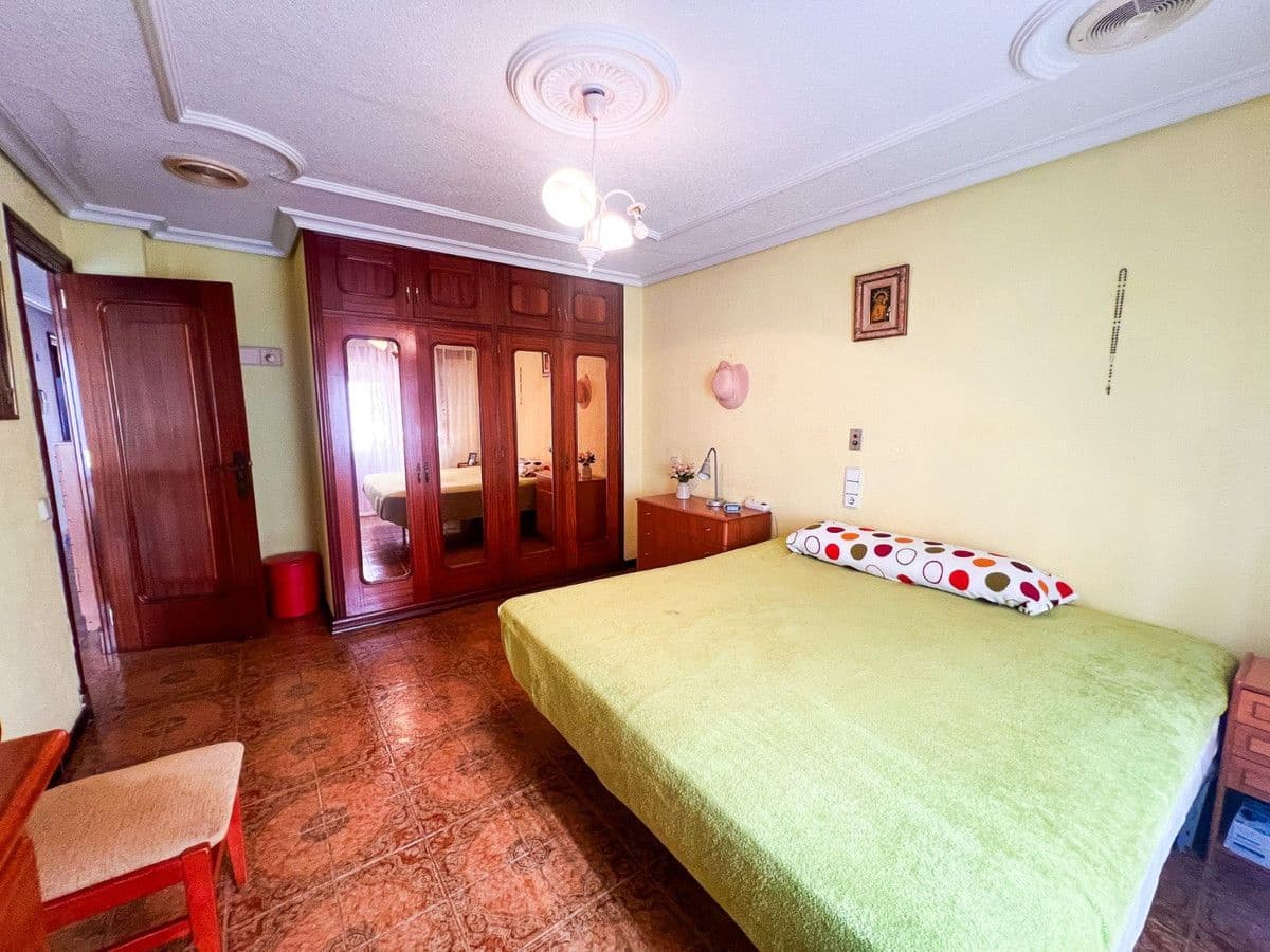 5 slaapkamer Appartement te koop in Guardamar del Segura - € 380.000 (Ref: 10017983)