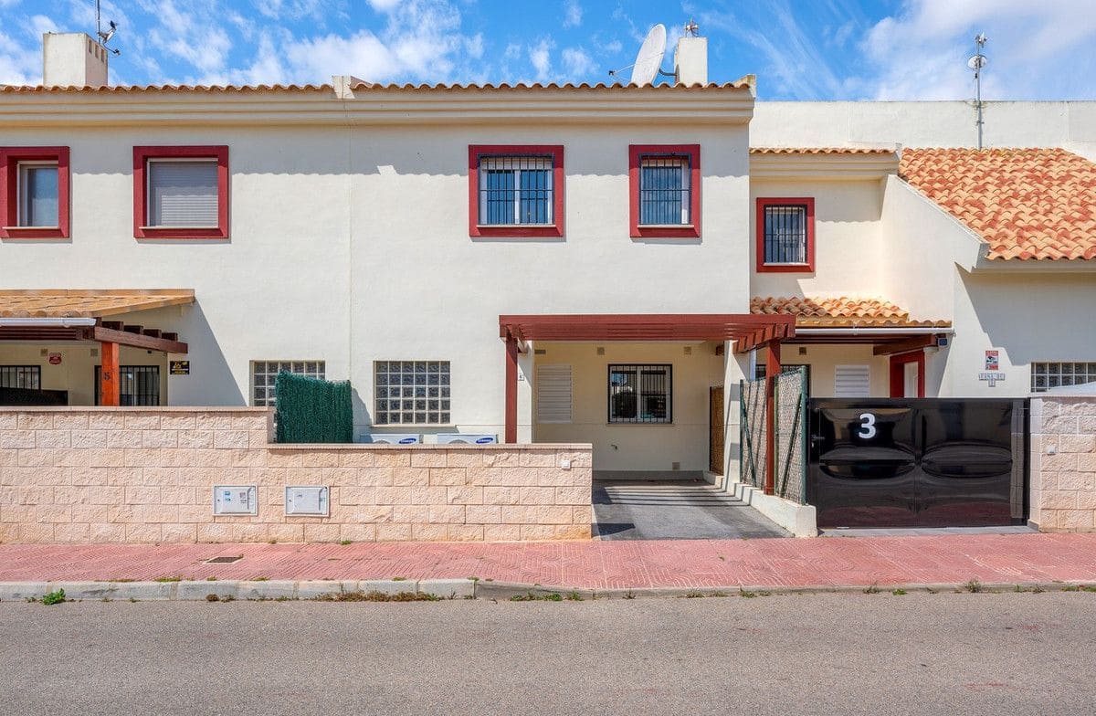 3 soverom Hus til salgs i Rojales med svømmebasseng - € 249 950 (Ref: 10017985)