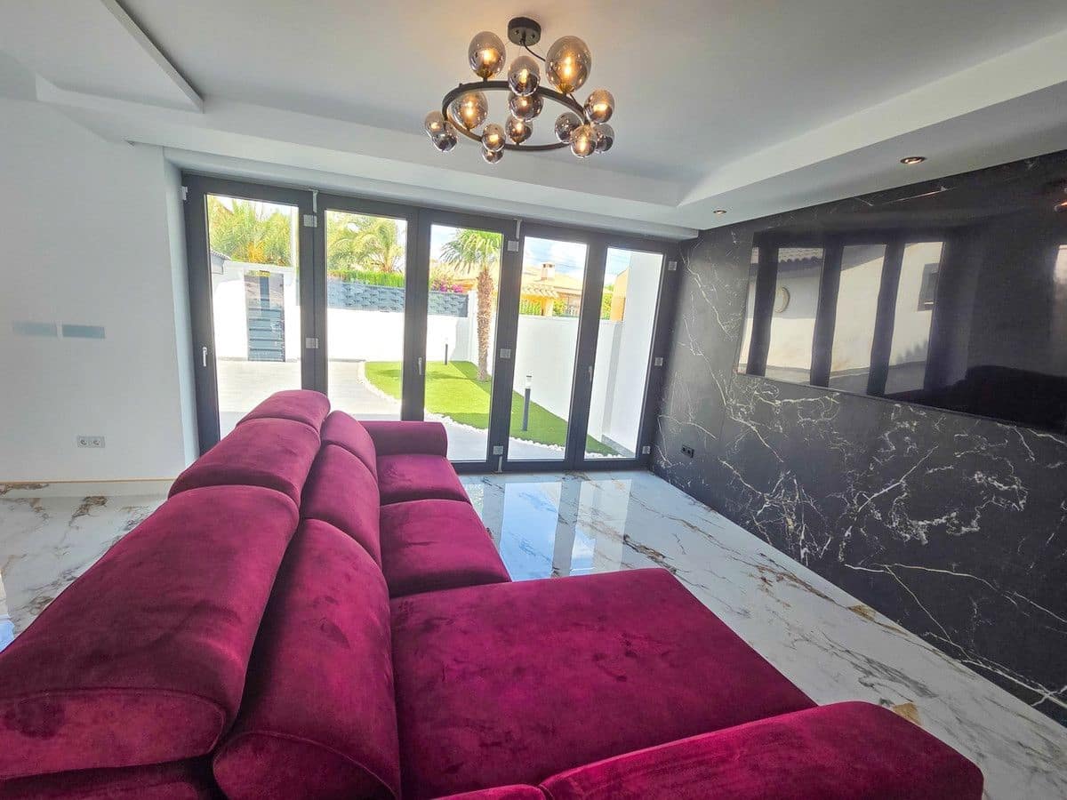 5 makuuhuone Paritalo myytävänä paikassa Los Urrutias - 499 000 € (Ref: 10017991)