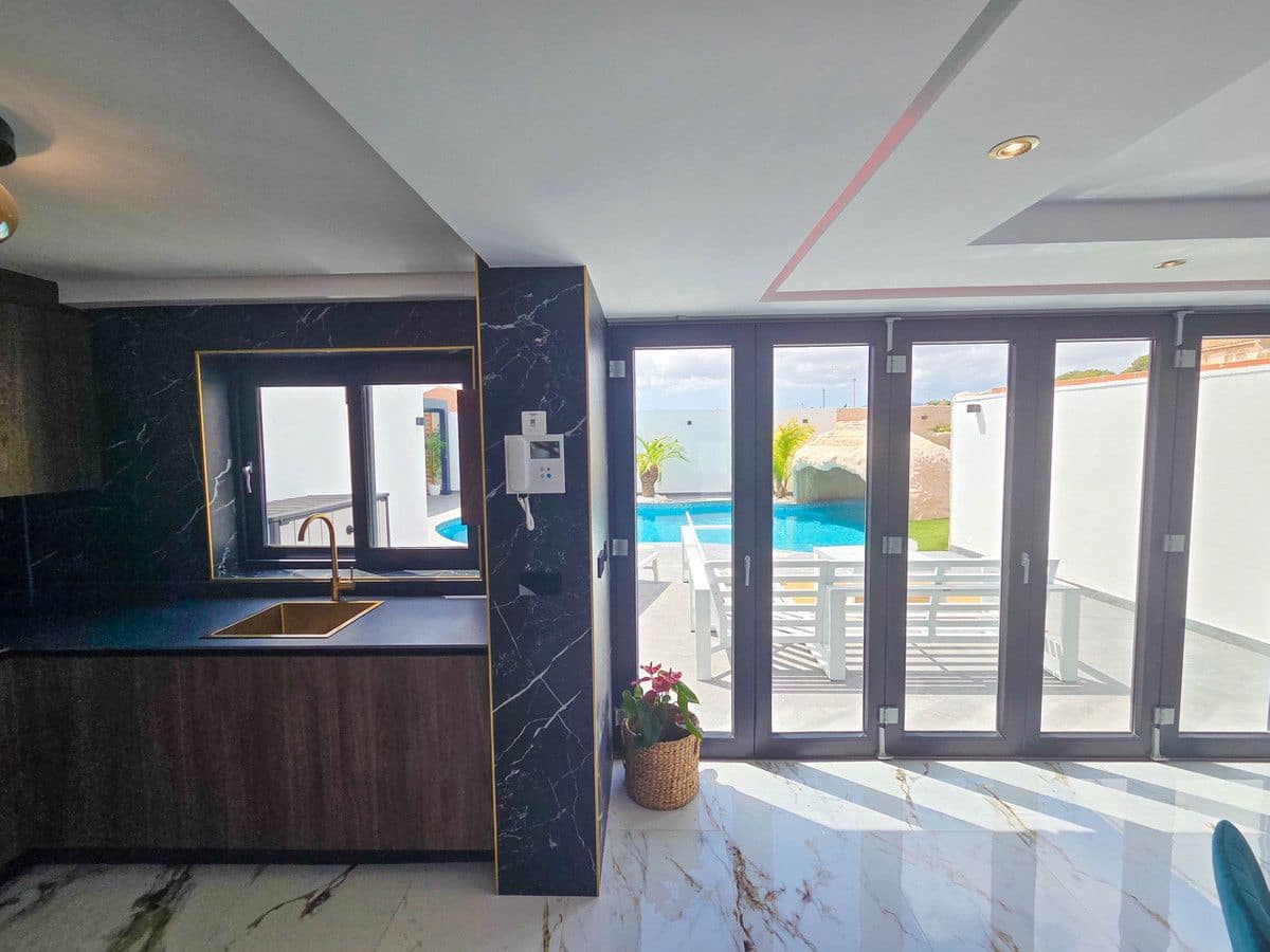 5 makuuhuone Paritalo myytävänä paikassa Los Urrutias - 499 000 € (Ref: 10017991)