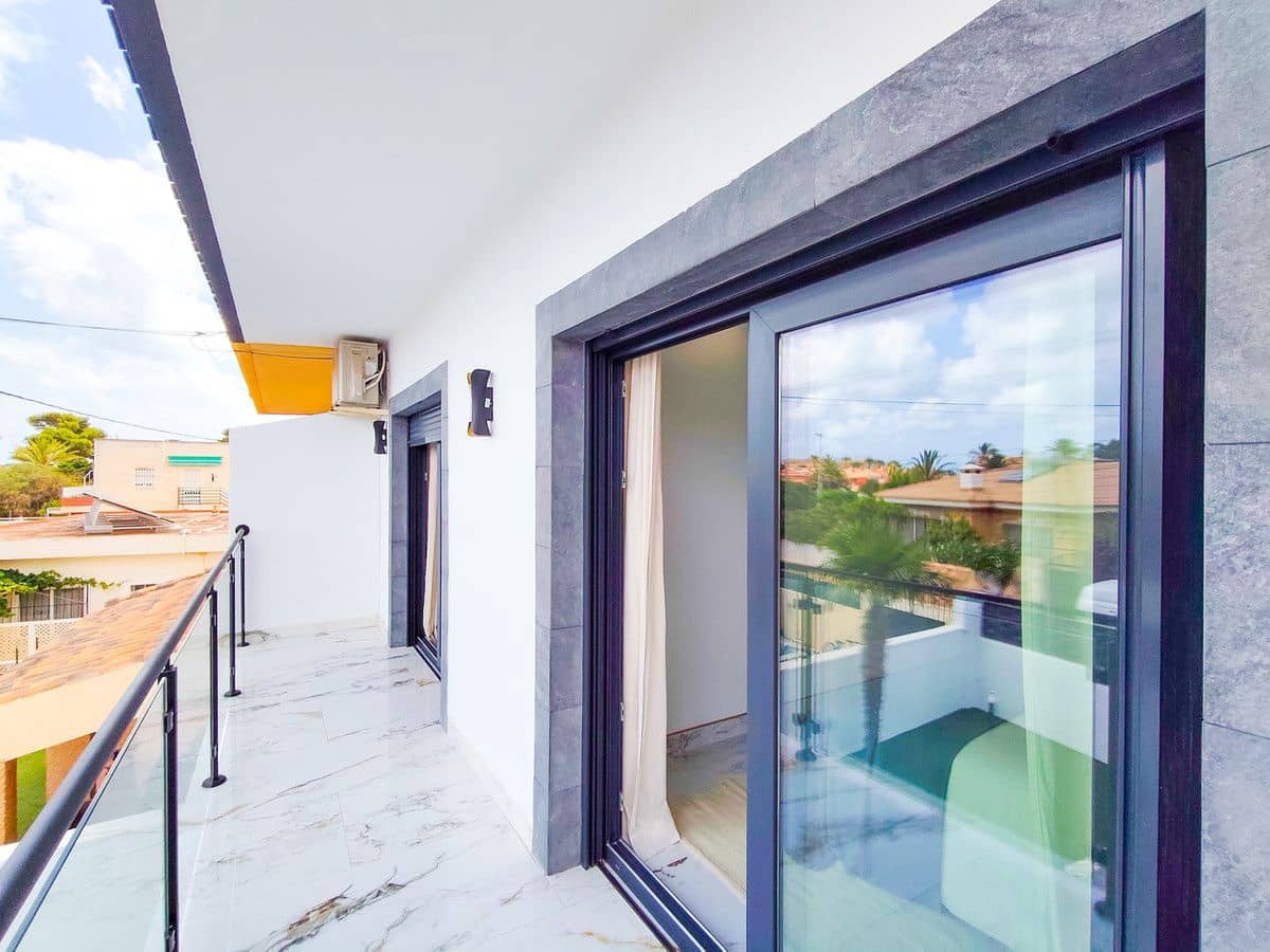 5 makuuhuone Paritalo myytävänä paikassa Los Urrutias - 499 000 € (Ref: 10017991)