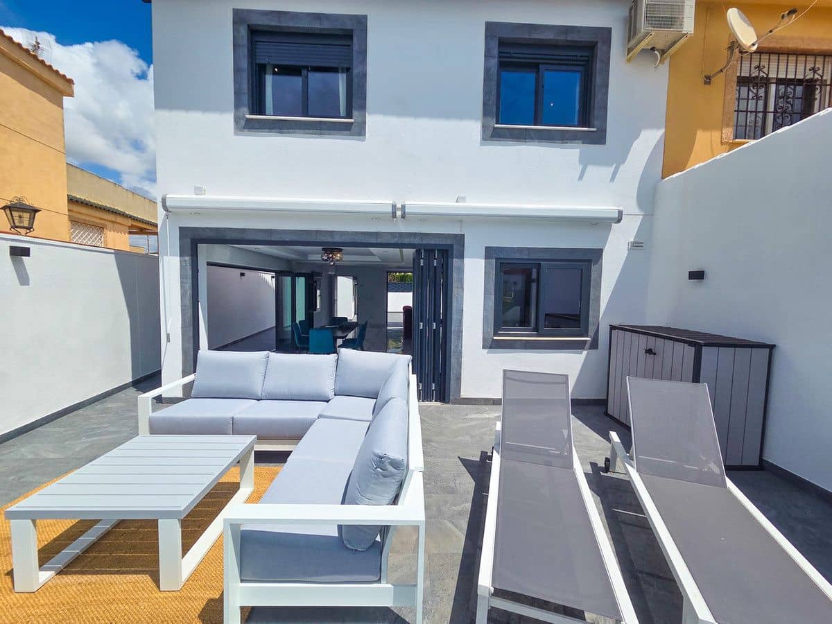 5 makuuhuone Paritalo myytävänä paikassa Los Urrutias - 499 000 € (Ref: 10017991)