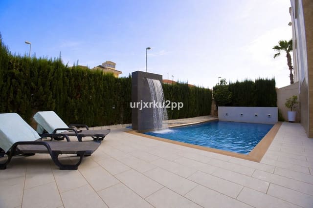 Bungalow de 3 habitaciones en Orihuela Costa, Orihuela en venta - 590.000 € (Ref: 10017994)