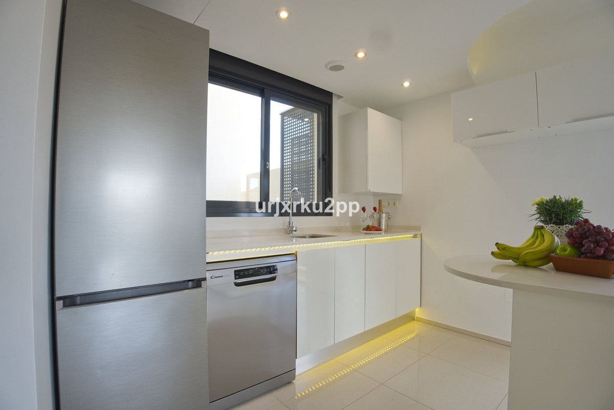 Bungalow de 3 habitaciones en Orihuela Costa en venta - 590.000 € (Ref: 10017994)