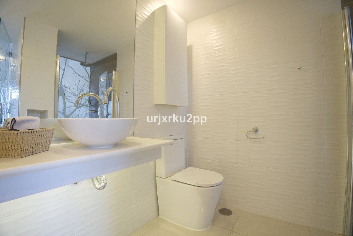 Bungalow de 3 habitaciones en Orihuela Costa en venta - 590.000 € (Ref: 10017994)