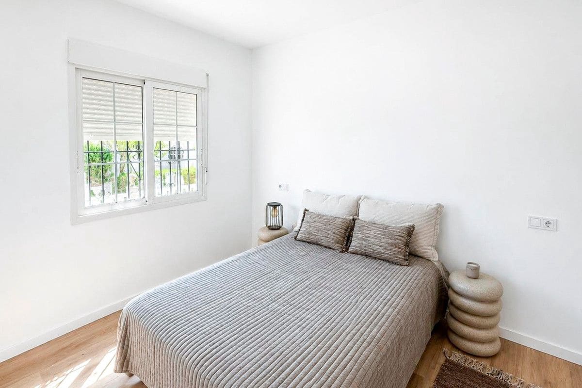 3 bedroom Terraced Villa for sale in Orihuela Costa with pool - € 239,000 (Ref: 10017998)