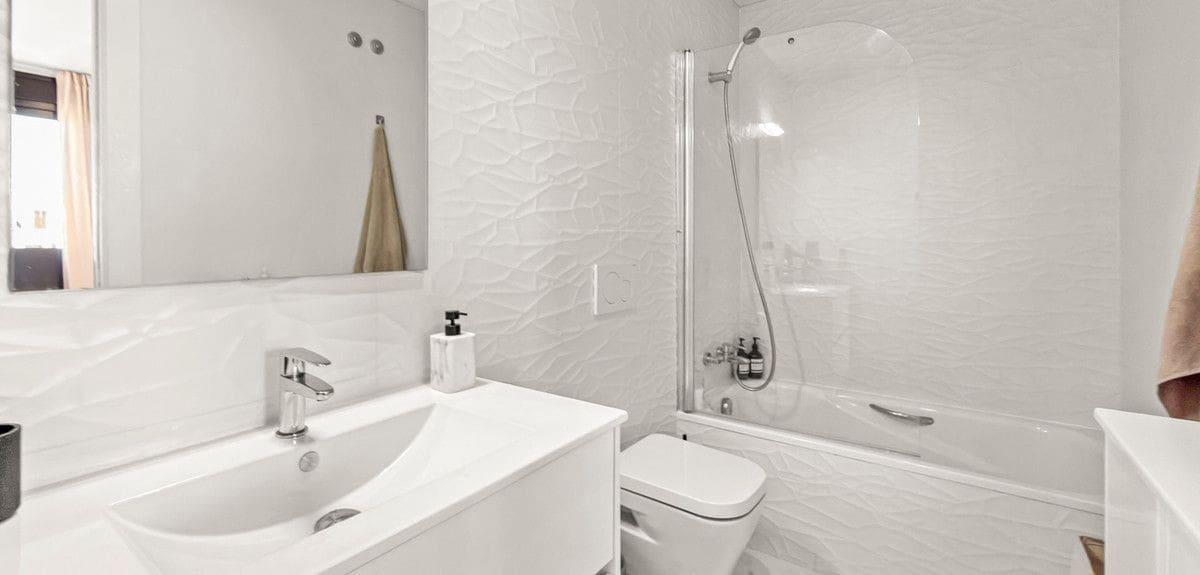 2 bedroom Apartment for sale in Orihuela Costa with pool - € 259,000 (Ref: 10018609)