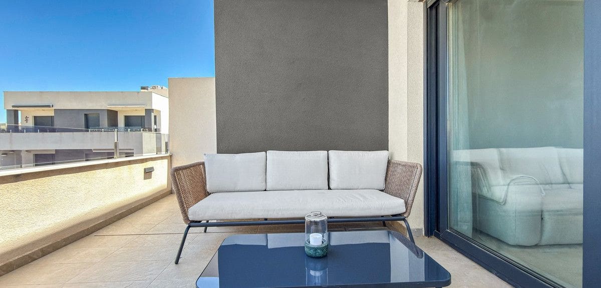 2 bedroom Apartment for sale in Orihuela Costa with pool - € 259,000 (Ref: 10018609)