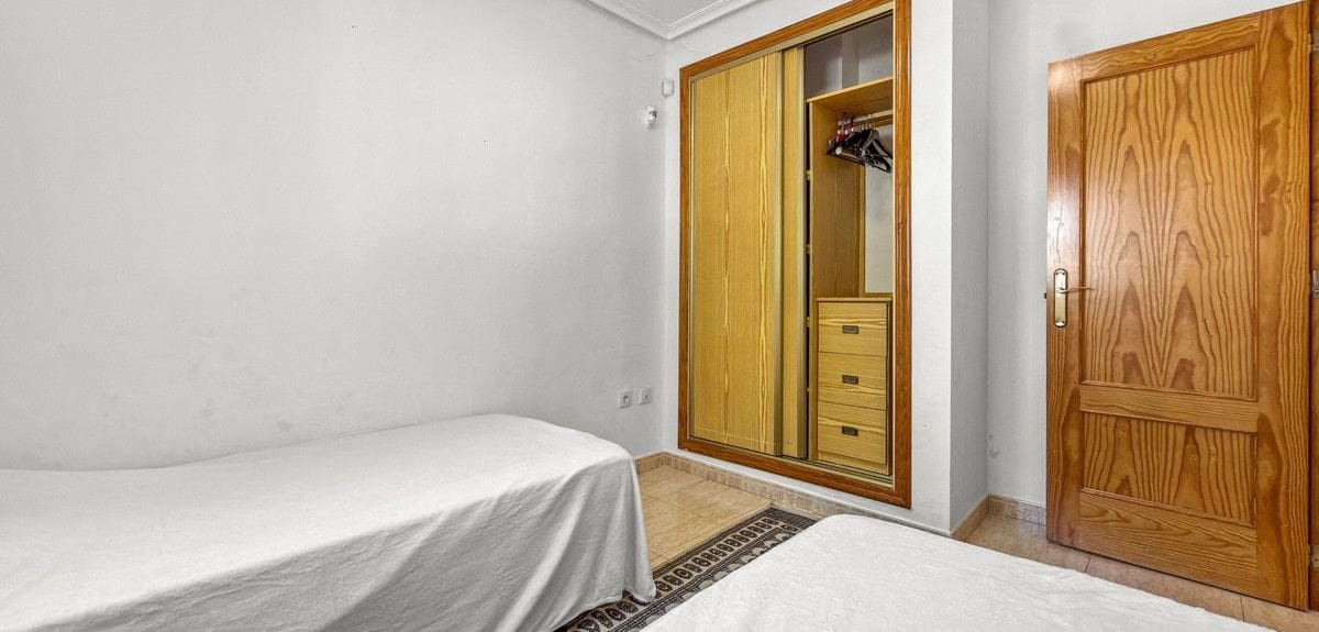 3 slaapkamer Appartement te koop in La Zenia met zwembad - € 339.000 (Ref: 10018610)