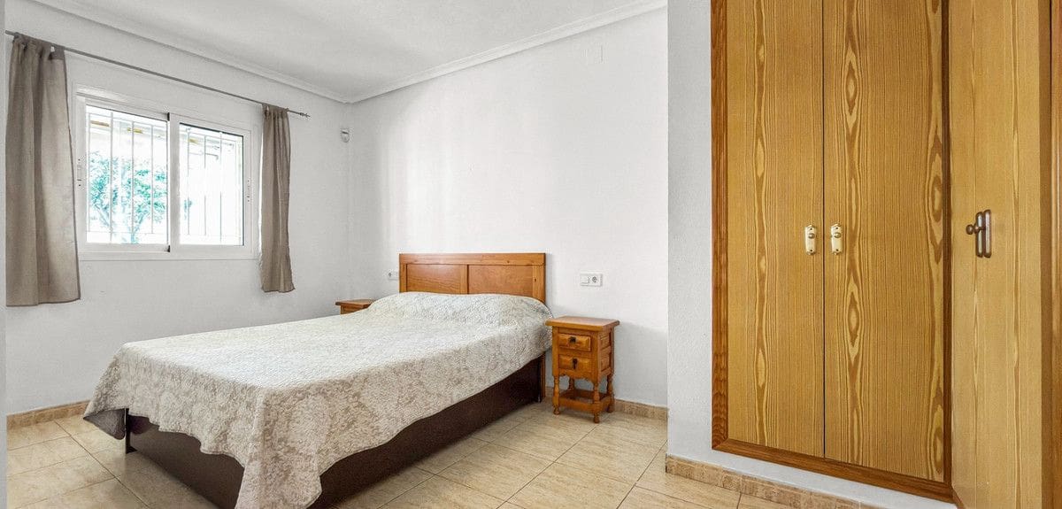 3 slaapkamer Appartement te koop in La Zenia met zwembad - € 339.000 (Ref: 10018610)