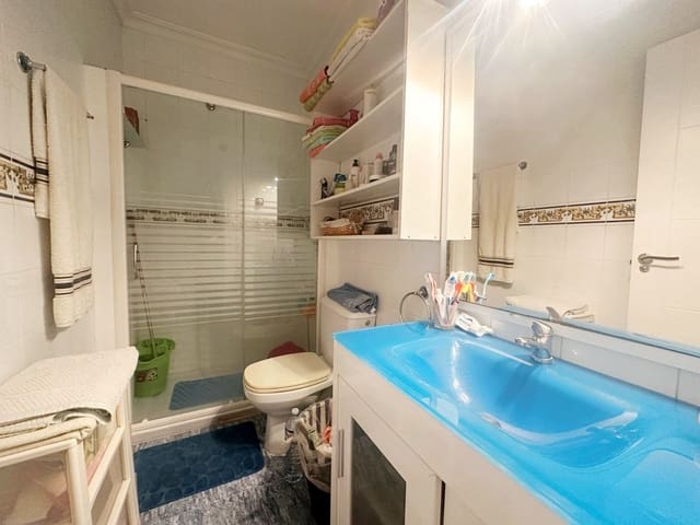 Chalet de 1 habitación en Los Europeos, Torrevieja en venta con piscina - 146.900 € (Ref: 10018611)