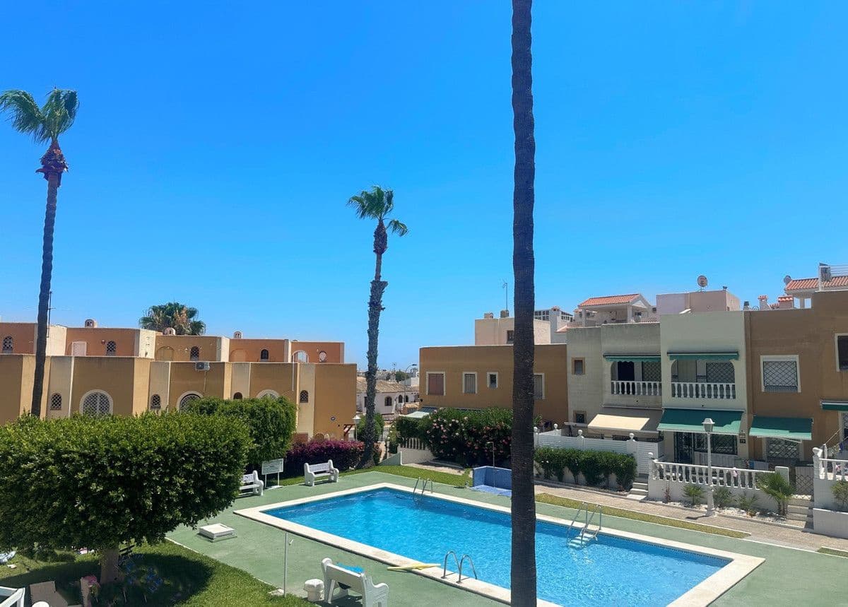 Chalet de 1 habitación en La Mata en venta con piscina - 146.900 € (Ref: 10018611)