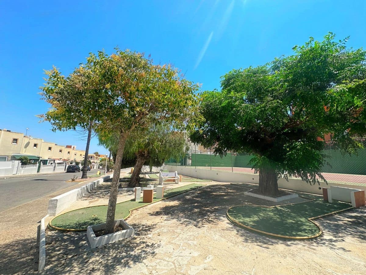 Chalet de 1 habitación en La Mata en venta con piscina - 146.900 € (Ref: 10018611)