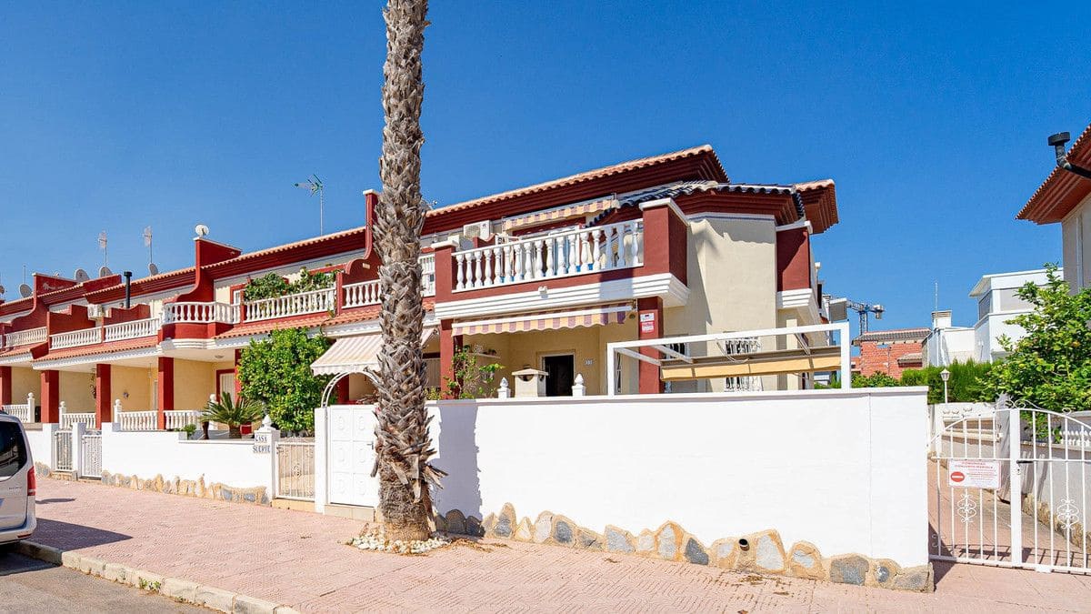 3 bedroom Townhouse for sale in Dona Pepa - € 285,000 (Ref: 10018615)