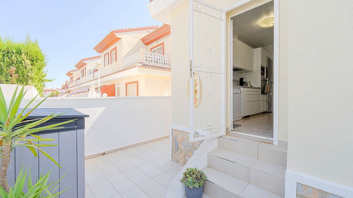 3 bedroom Townhouse for sale in Dona Pepa - € 285,000 (Ref: 10018615)