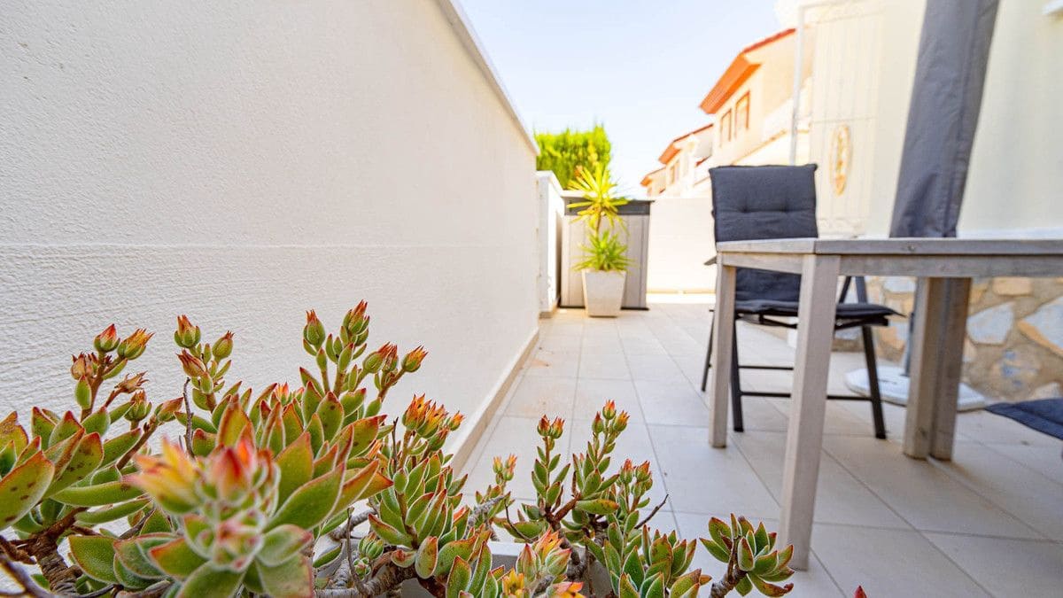 3 bedroom Townhouse for sale in Dona Pepa - € 285,000 (Ref: 10018615)