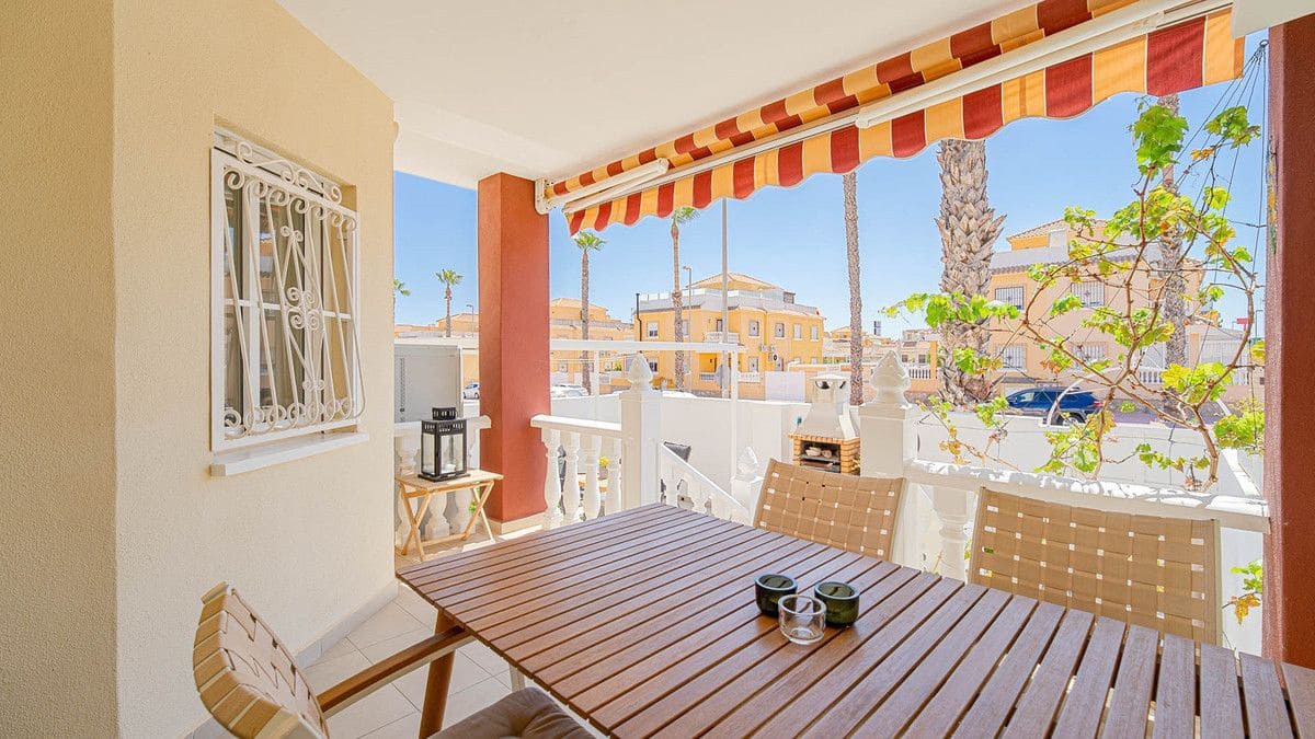 3 bedroom Townhouse for sale in Dona Pepa - € 285,000 (Ref: 10018615)