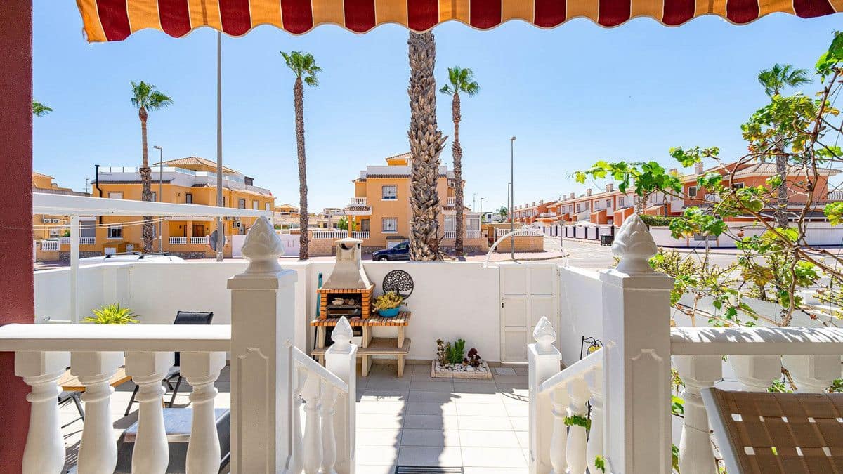 3 bedroom Townhouse for sale in Dona Pepa - € 285,000 (Ref: 10018615)