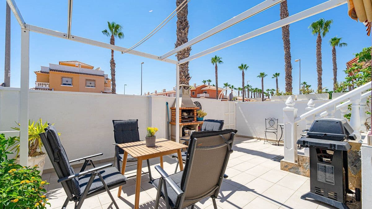 3 bedroom Townhouse for sale in Dona Pepa - € 285,000 (Ref: 10018615)
