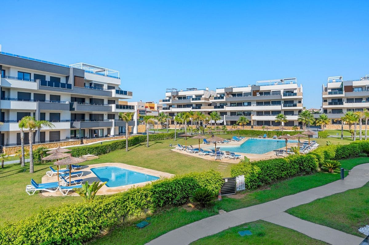 2 Zimmer Apartment zu verkaufen in La Zenia - 350.000 € (Ref: 10019201)