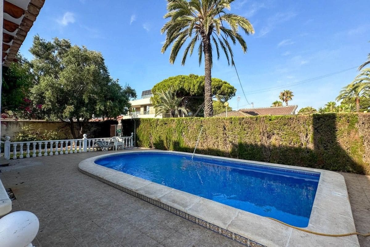 4 quarto Moradia para venda em Cabo Roig com piscina - 699 000 € (Ref: 10022650)