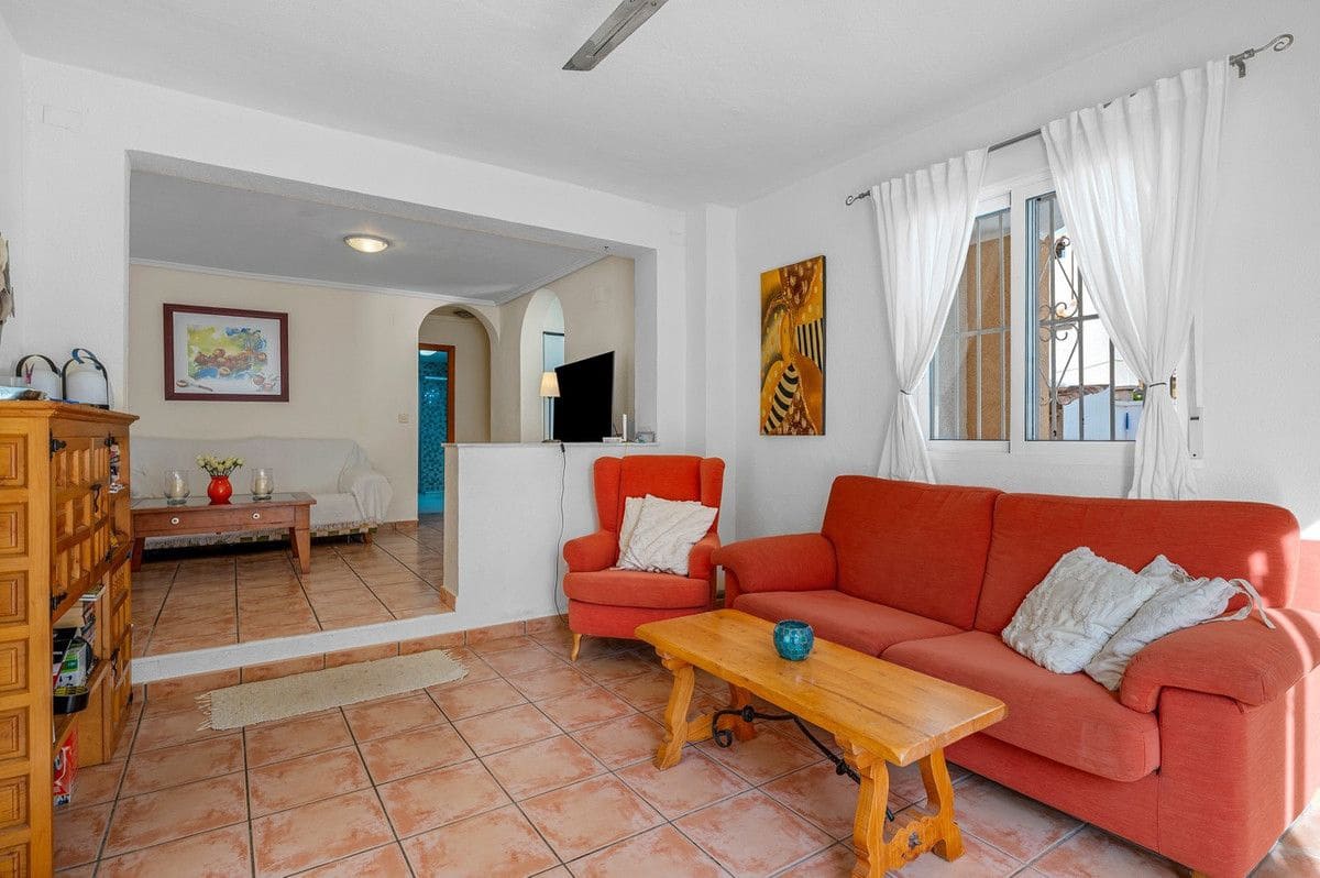 4 chambre Villa/Maison à vendre à La Zenia avec piscine - 359 000 € (Ref: 10022651)