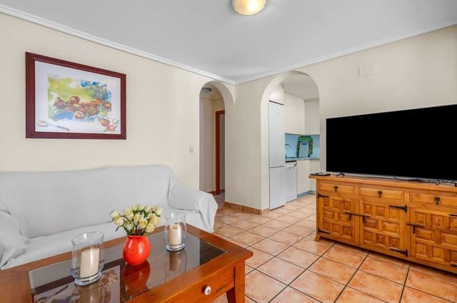 4 bedroom Villa for sale in La Zenia, Orihuela with pool - € 359,000 (Ref: 10022651)