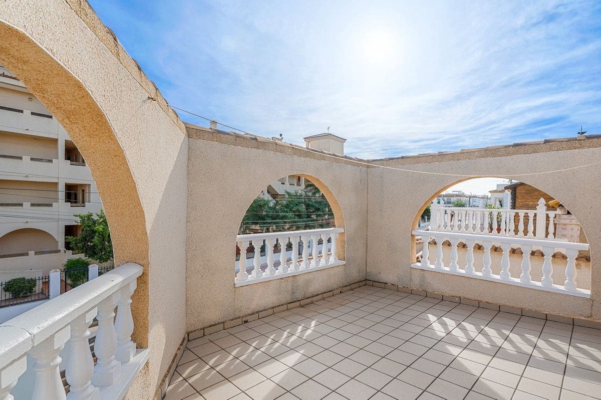 4 chambre Villa/Maison à vendre à La Zenia avec piscine - 359 000 € (Ref: 10022651)