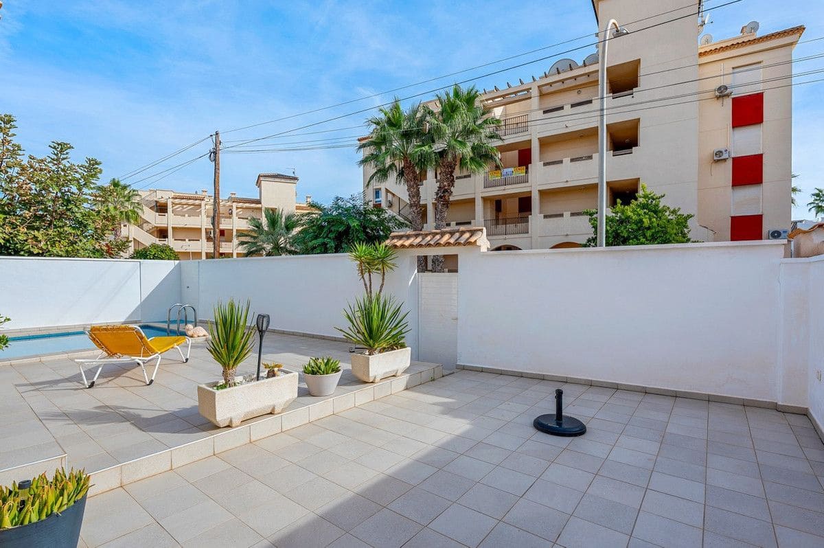 4 chambre Villa/Maison à vendre à La Zenia avec piscine - 359 000 € (Ref: 10022651)