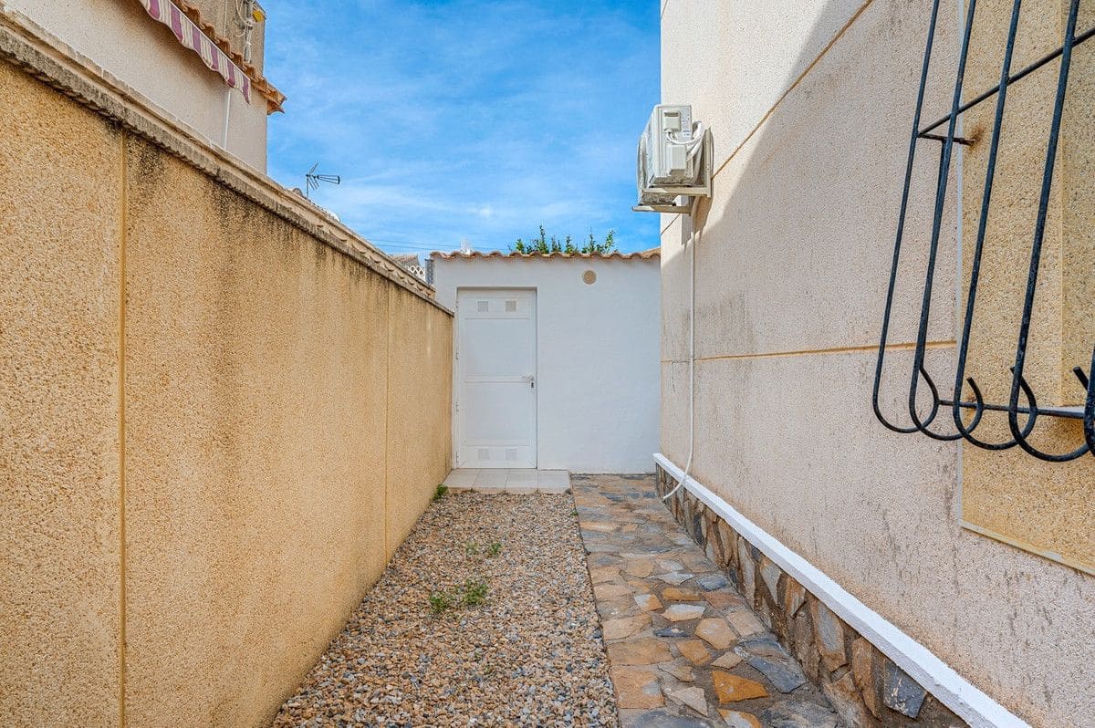 4 chambre Villa/Maison à vendre à La Zenia avec piscine - 359 000 € (Ref: 10022651)