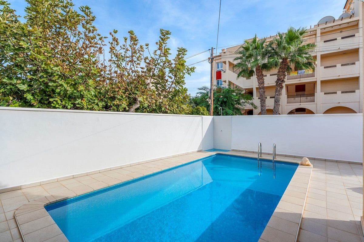 4 chambre Villa/Maison à vendre à La Zenia avec piscine - 359 000 € (Ref: 10022651)