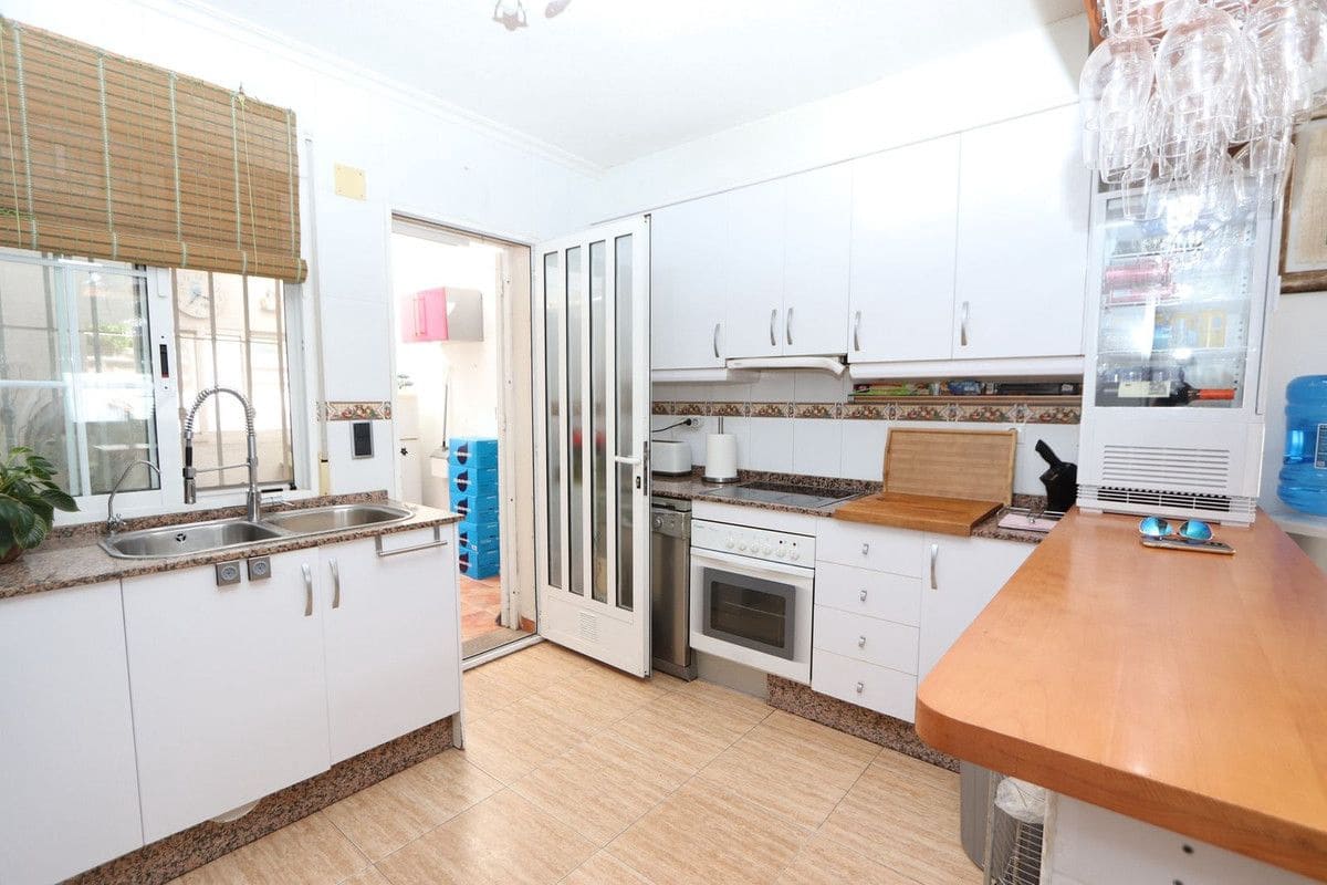 Chalet de 4 habitaciones en Sucina en venta con piscina - 260.000 € (Ref: 10022653)