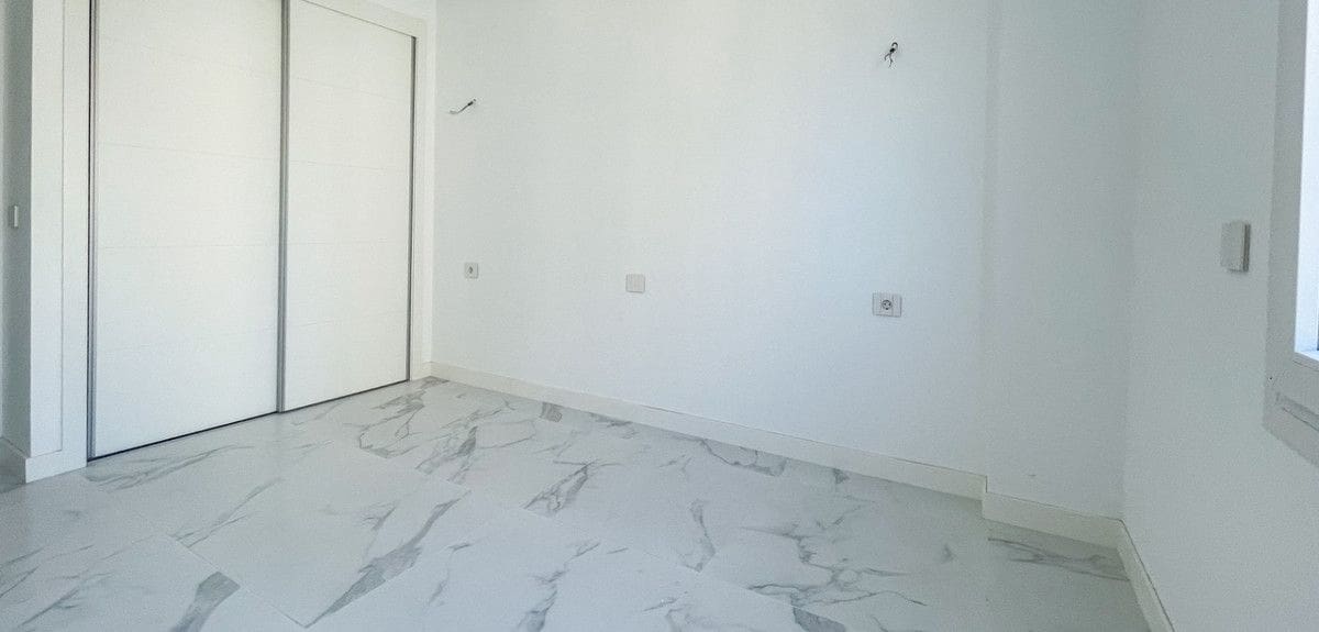 3 quarto Apartamento para venda em Orihuela Costa com piscina - 579 900 € (Ref: 10022654)