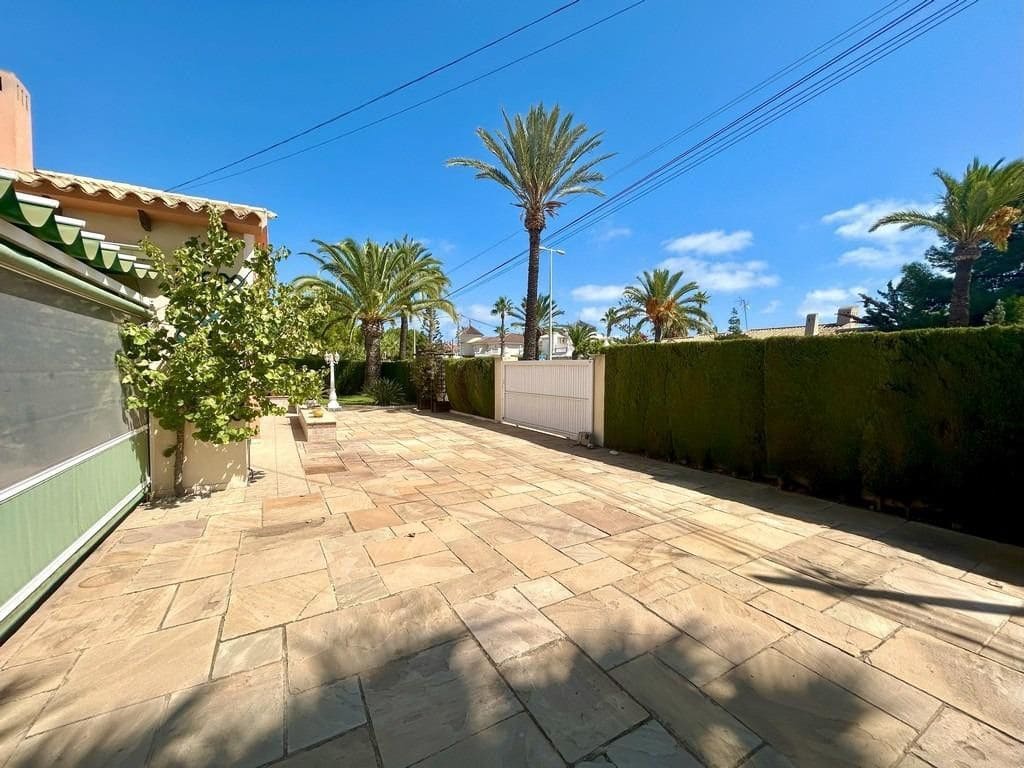 3 soveværelse Villa til salg i Orihuela Costa med swimmingpool - € 790.000 (Ref: 10022656)
