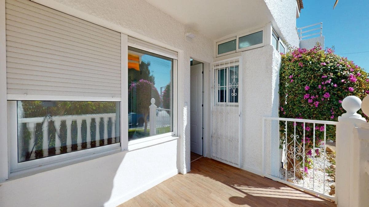 2 bedroom Villa for sale in Orihuela Costa - € 199,000 (Ref: 10022658)
