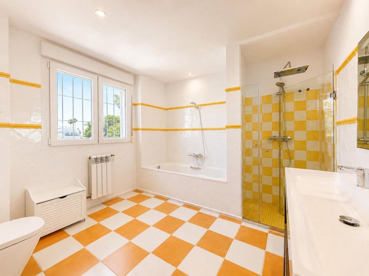 4 slaapkamer Villa te koop in Pilar de la Horadada met zwembad - € 1.225.000 (Ref: 10022660)
