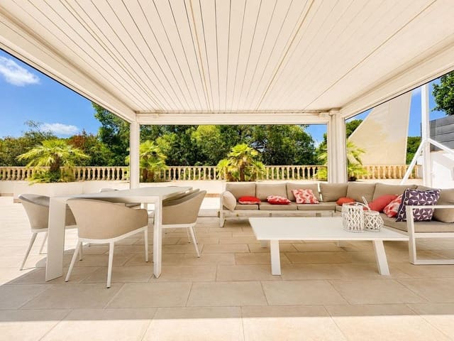 4 slaapkamer Villa te koop in Mil Palmeras, Pilar de la Horadada met zwembad - € 1.225.000 (Ref: 10022660)