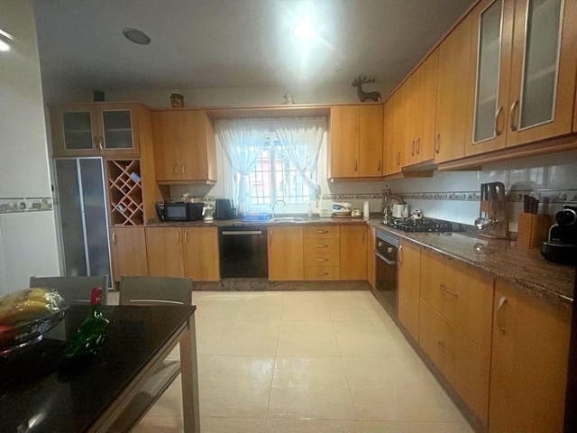 3 bedroom Villa for sale in Campoamor, Orihuela with pool - € 985,000 (Ref: 10022661)