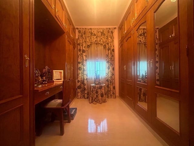 3 bedroom Villa for sale in Campoamor, Orihuela with pool - € 985,000 (Ref: 10022661)