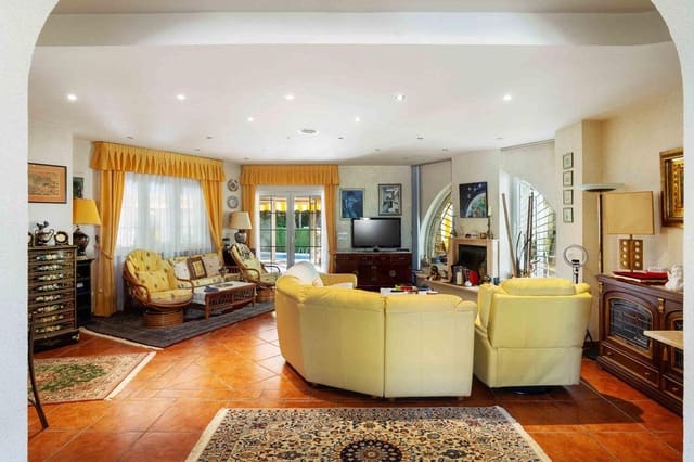 3 sypialnia Willa na sprzedaż w Cabo Roig, Orihuela z basenem - 1 550 000 € (Ref: 10022666)