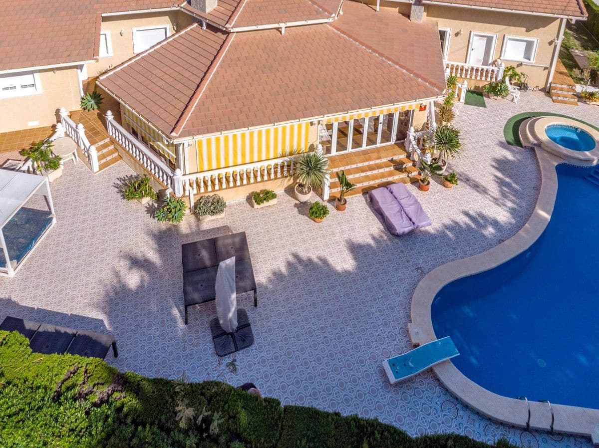 3 sypialnia Willa na sprzedaż w Cabo Roig z basenem - 1 550 000 € (Ref: 10022666)